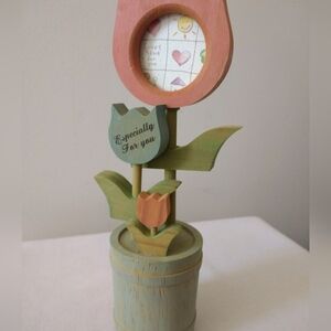 Wooden Flower Photo Holder 3/$20